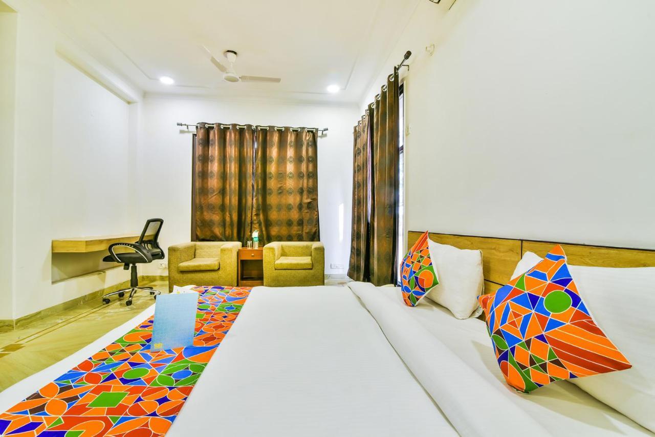 Fabhotel Rallkmas Cyber City Gurgaon Esterno foto
